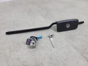 JEEP GRAND CHEROKEE WK2 11-18 GLOVE BOX & DOOR LOCK WITH 1x KEY BLADE - Picture 1 of 18
