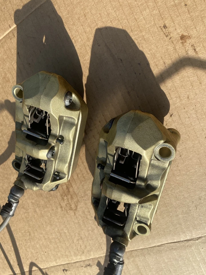 15-18 BMW S1000RR Front Calipers Brakes OEM Brembo - Image 1 of 3