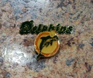 ⭐️ 1985 Vintage Miami Dolphins NFL Football Hat Lapel Enamel Hat Pin Throwback - Picture 1 of 4