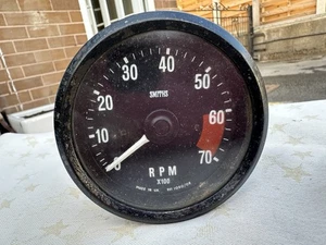 SMITHS REV COUNTER ROVER P6 RVI 1050/06 GENUINE WORKING 100MM REAR DIAMETER - Picture 1 of 4