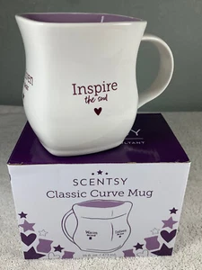 Nueva taza de café de cerámica púrpura blanca caja perfumada caja clásica 16 fl oz caja abierta - Imagen 1 de 6
