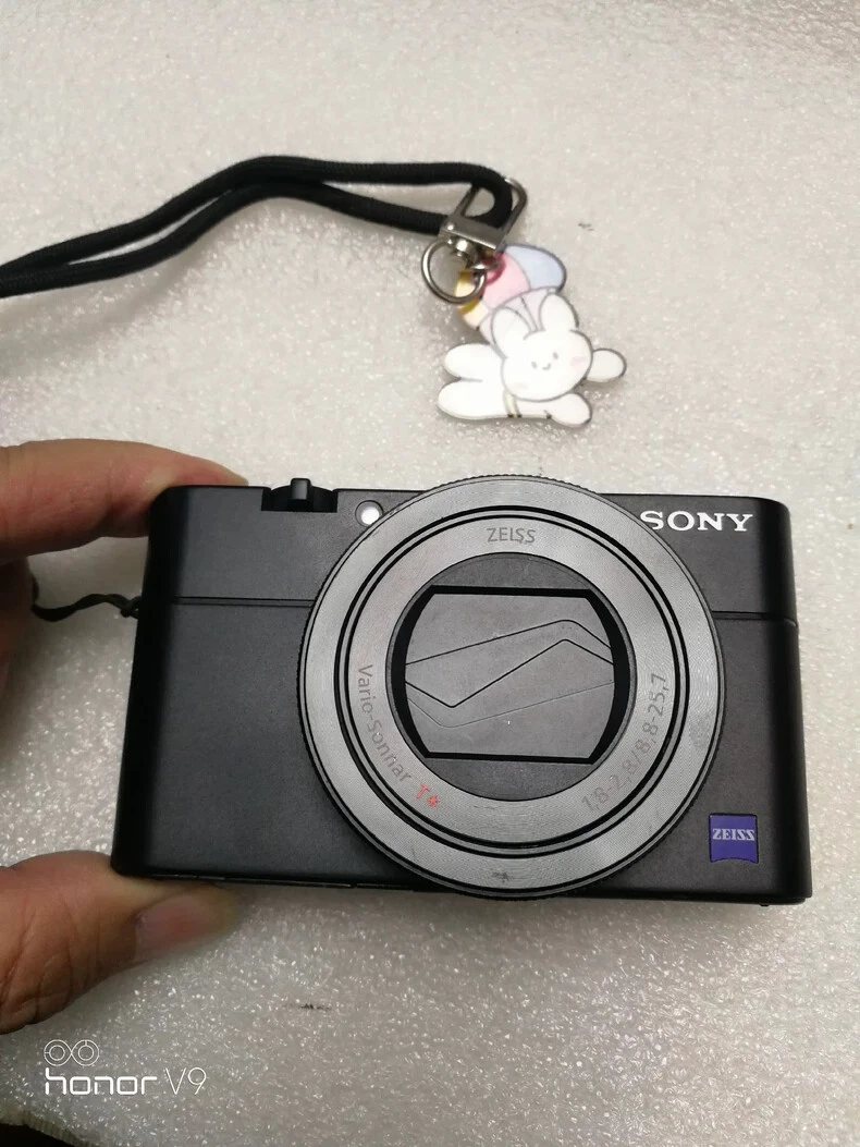 Sony Cyber-shot DSC-RX100 V Digital Cameras for Sale - Shop New