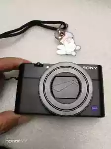 Sony Cyber-Shot DSC-RX100V RX100M5 Compact Digital Camera Flip Screen -95% New - Picture 1 of 6