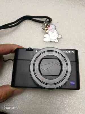 Sony Cyber-Shot DSC-RX100V RX100M5 Compact Digital Camera Flip Screen -95% New - Image 1 of 4