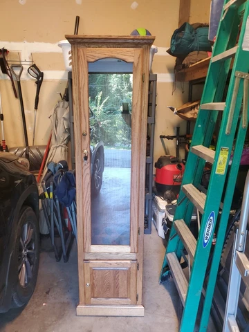 8 rifle 18 in x 18 in x73 oak display cabinet with lockable storage compartment Cover