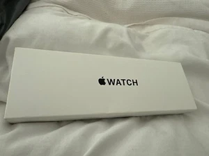 Apple SE (2nd Gen) 44 mm Waterproof Smart Watch GPS Cellular (2024) Midnight - Zdjęcie 1 z 4