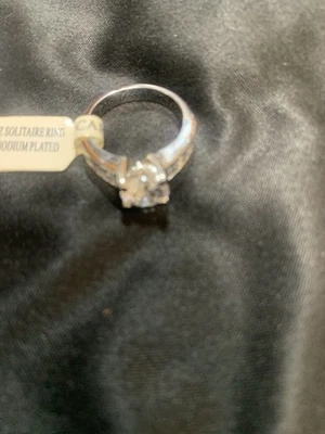 Позолоченные кольца 14 карат, я не знаю размеров, продаются все четыре, никогда не носились - Изображение 1 из 4