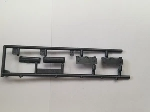 1959 Cadillac CYLINDER HEADS & VALVE COVERS from Monogram 1:25 Model Kit 59 - Picture 1 of 9
