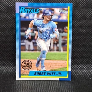 2025 Topps Series 1 Baseball #T90-23 Bobby Witt Jr 35° anniversario -KC Royals - Foto 1 di 2