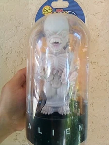 Alien Covenant Neomorph 6" Body Knocker solarbetrieben von NECA brandneu & versiegelt - Bild 1 von 8