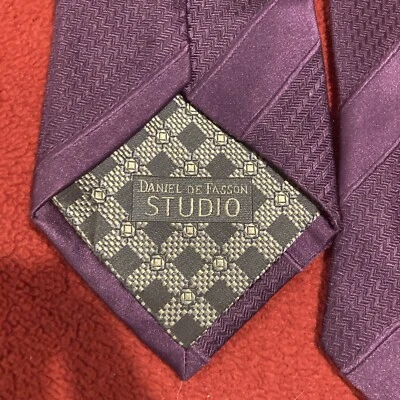 Gravata masculina 100% seda designer roxo violeta DANIEL DE FASSON STUDIO - Imagem 1 de 4