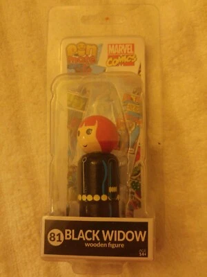 Black Widow Pin Mate Wooden Figure                           Foto 1 de 2