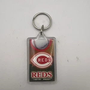 Cincinnati Reds 1997 Key Chain 2-Sided By WINCRAFT New Old Stock - Picture 1 of 2