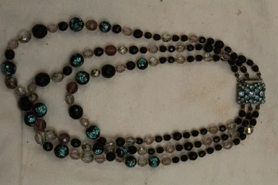 bijou collier  3 rangs perles en verre  facette strass ancien vintage - Photo 1/3