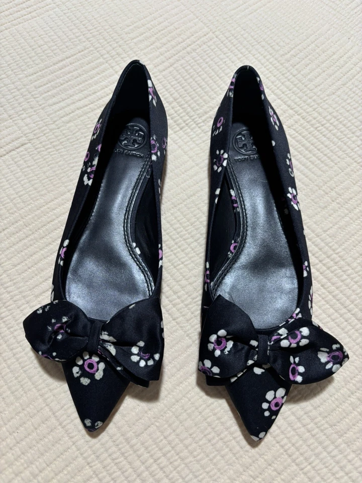 Sapatilhas Tory Burch Rosalind preto estampa floral cetim balé tamanho 5.5 - Imagem 1 de 4