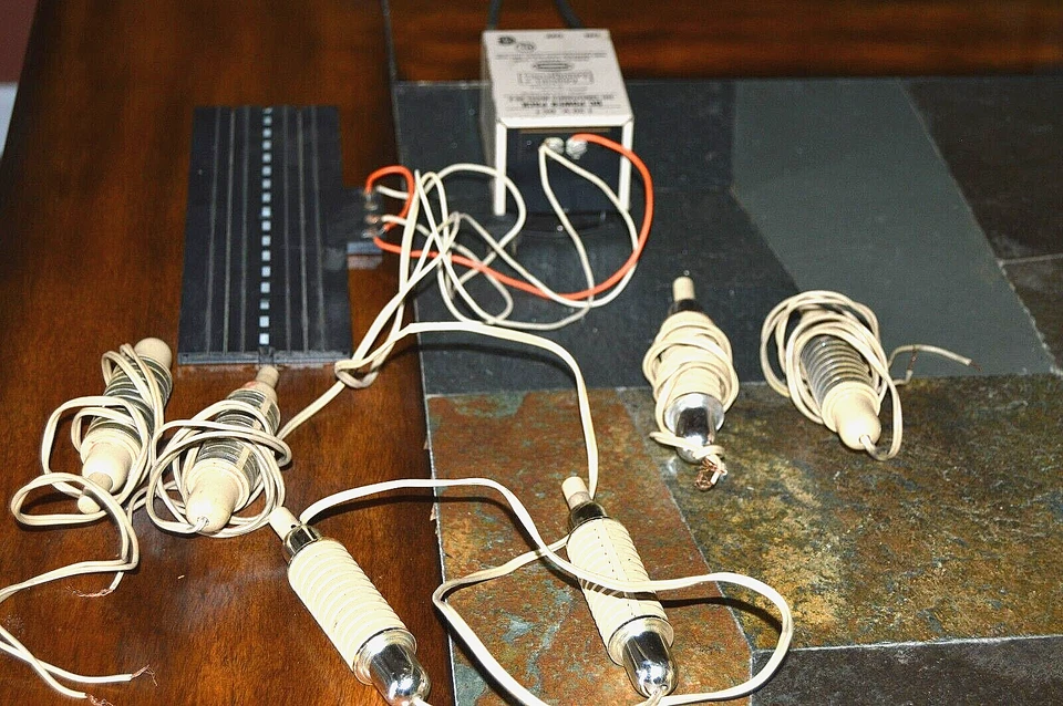 Juego de coches de carreras AURORA con bancos 6 controles y paquete de energía SIN coches Foto 1 de 4