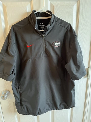 Nike DriFit Georgia Bulldogs 1/4 Zip Pullover Windbreaker Medium Short Sleeve Cover