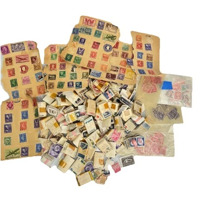 Lot of Vintage Stamps 1,000s of Stamps 1930s Thru 1980s USPS US Postal Service - Image 1 of 4