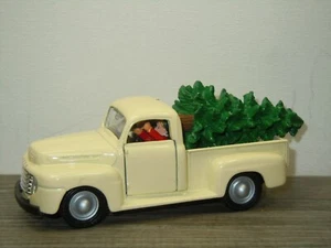 Ford F1 Pick-Up Christmas - Maisto 1:36 *52335 - Picture 1 of 2