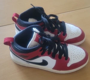 Nike Air Jordan 1 Mid SE Youth Größe 2Y rot weiß schwarz 640734-173 wenig getragen - Bild 1 von 9