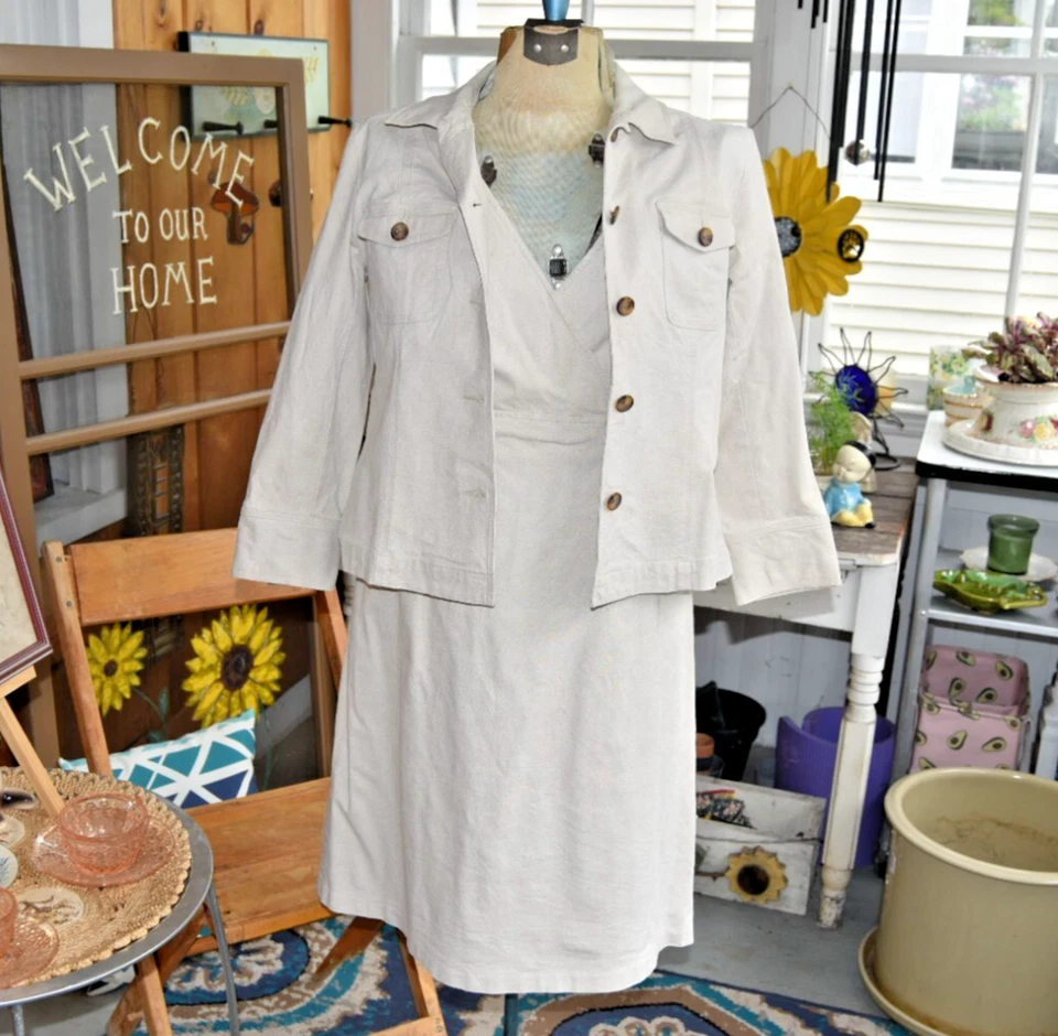 Vintage Bloomingdale's Safari Khaki Dress Suit Set Dress & Jacket Size Medium - Image 1 of 4