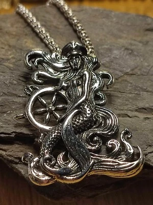 Seemann Anhänger mit Kette schön groß Talisman Meerjungfrau Halskette Steuerrad - Bild 1 von 4