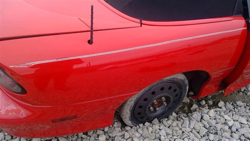 Cilindro maestro de freno usado se adapta a: Chevrolet Camaro 1999 grado A Foto 1 de 4