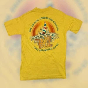 T-shirt vintage anni 80 Hobie Cat London Fog Texas tasca a vela adulto XL gialla rara - Foto 1 di 5