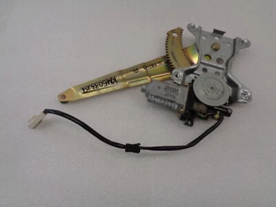 Motor regulador ventana lado conductor trasero izquierdo Toyota Prius 2001-2003 OEM KM603329 Foto 1 de 4