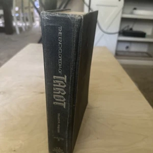 The Encyclopedia of Tarot, Volume II by Stuart R. Kaplan HC, 2nd Print (1994) 2 - Imagen 1 de 5