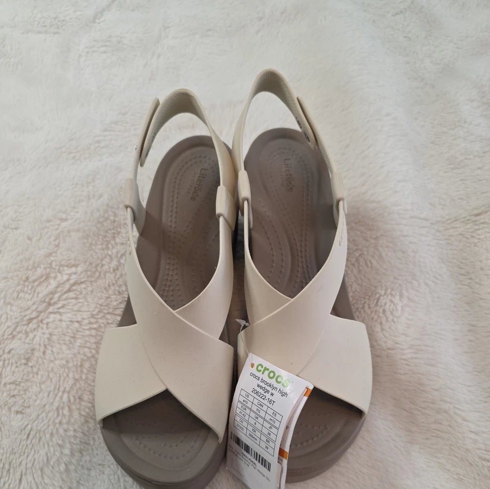 UsadoComo Nuevo_CROCS Playa y Piscina Ocio Zapatillas y Ropa Deportiva Mujer, Foto 1 de 3