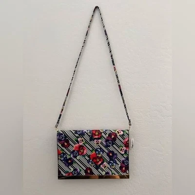 Сумка через плечо Aldo с цветочным рисунком в современном стиле - Изображение 1 из 4