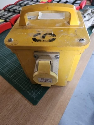 0.75 KVA 110VOLT  TRANSFORMER - Image 1 of 4