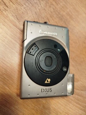 Vintage Canon Digital IXUS Made in Japan. Ohne Akku. Funktioniert nicht - Bild 1 von 4