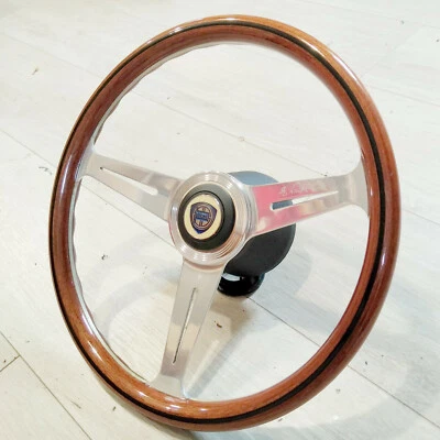 Volant Bois Nardi Complet Lancia Fulvia  Peugeot 204 304  VW Audi Alfa et Autres - Imagem 1 de 4