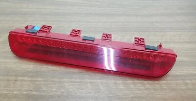 Tercera lámpara de luz de freno montada alta Kia Sportage 2010-2015 OEM. 92700-3W120 Foto 1 de 4