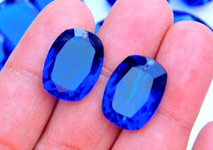 Coppia Perline Forate Front To Back Zaffiro Idro Blu Taglio Cuscino 20x15mm - Foto 1 di 7