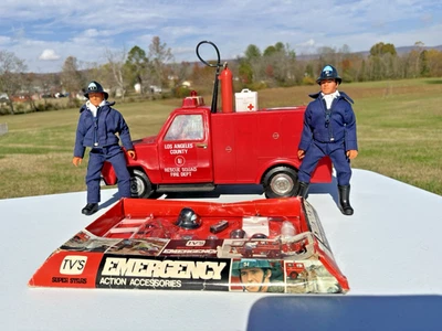 Enorme lote de 2 figuras de TV de emergencia John y Roy con tarjeta de equipo y camión de rescate Foto 1 de 4