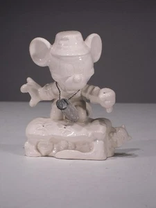 +# A004212 Goebel Archiv Muster Walt Disney Micky Maus bei Gartenarbeit Plombe - Bild 1 von 1