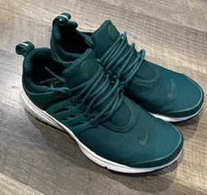 Nike Air Presto Women's Green Size 8 Running Shoe Engineered for All Day Comfort - Picture 1 of 7