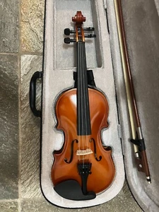 1/4 size Violin with case , and bow. For 6-8 years old - Picture 1 of 4