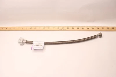 Conector de inodoro trenzado BrassCraft 16 con conexiones 1/2 B8-16DL F  Foto 1 de 4