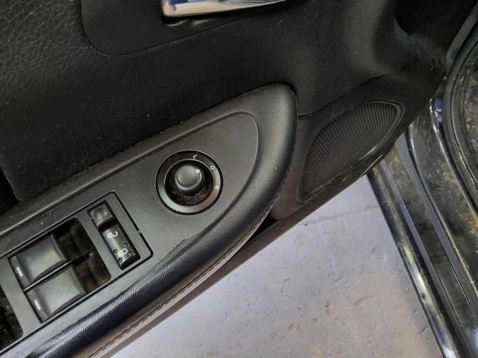 Interruptor de puerta delantera izquierda del conductor espejo del conductor se adapta a 08-14 AVENGER 449438 Foto 1 de 1