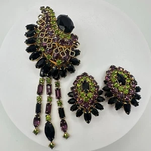 Vintage gold tone black purple green rhinestones brooch clip on earrings set - Picture 1 of 9