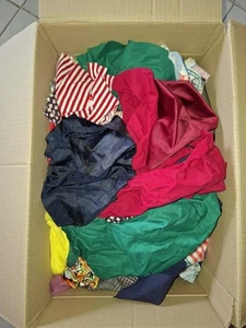 Patchwork Stoffreste. Stoffe zum Basteln. Baumwollstoffe. - Bild 1 von 10