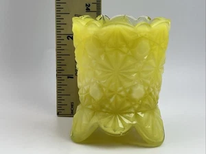 Soporte para palillo de dientes Degenhart Glass Button & Daisy años 70 amarillo con brillo naranja - Imagen 1 de 11