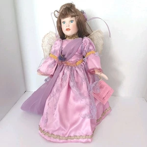 Porzellan Engel Puppe mit lila Kleid & Goldakzenten von Paradise Galleries - Bild 1 von 8