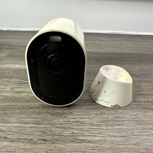 Arlo Pro 4 VMC4041P Spotlight Indoor/Outdoor Wire-Free Camera - UNTESTED - Picture 1 of 4