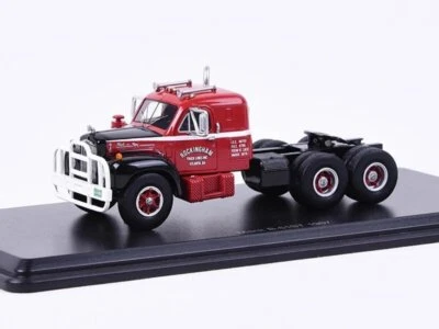 MACK B-61ST with Sleeper Cab - 1957 - red / black - NEO 1:64 - Immagine 1 di 4