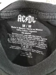 AC/DC T-Shirt schwarz 2022 mittlere Größe guter Zustand - Bild 1 von 7